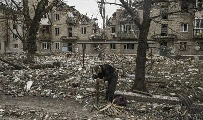 �SNo olvidemos al pueblo ucraniano, que continúa  sufriendo por los crímenes de la guerra⬝
