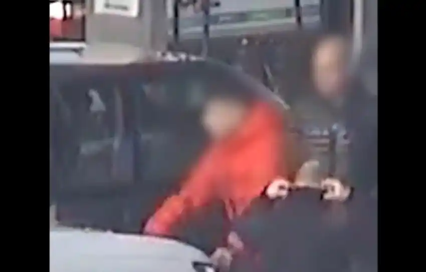 El conductor fue aprehendido y trasladado a la Unidad Penal 44 de Batán.