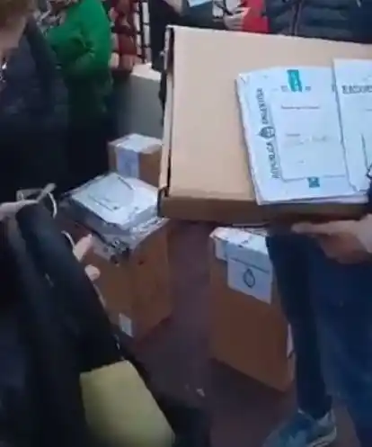 Hubo tres falsas amenazas de bomba a escuelas que alteraron la jornada, una de ellas en el Shakespeare de Temperley.