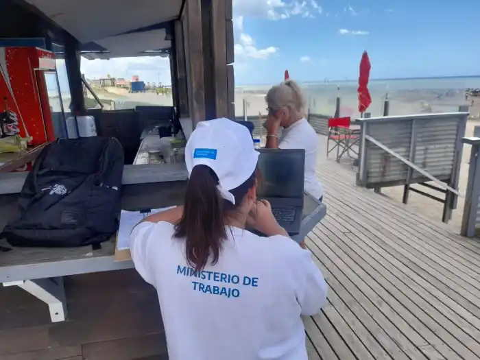 Costa atlántica: Trabajo inspeccionó comercios con alta actividad en temporada de verano