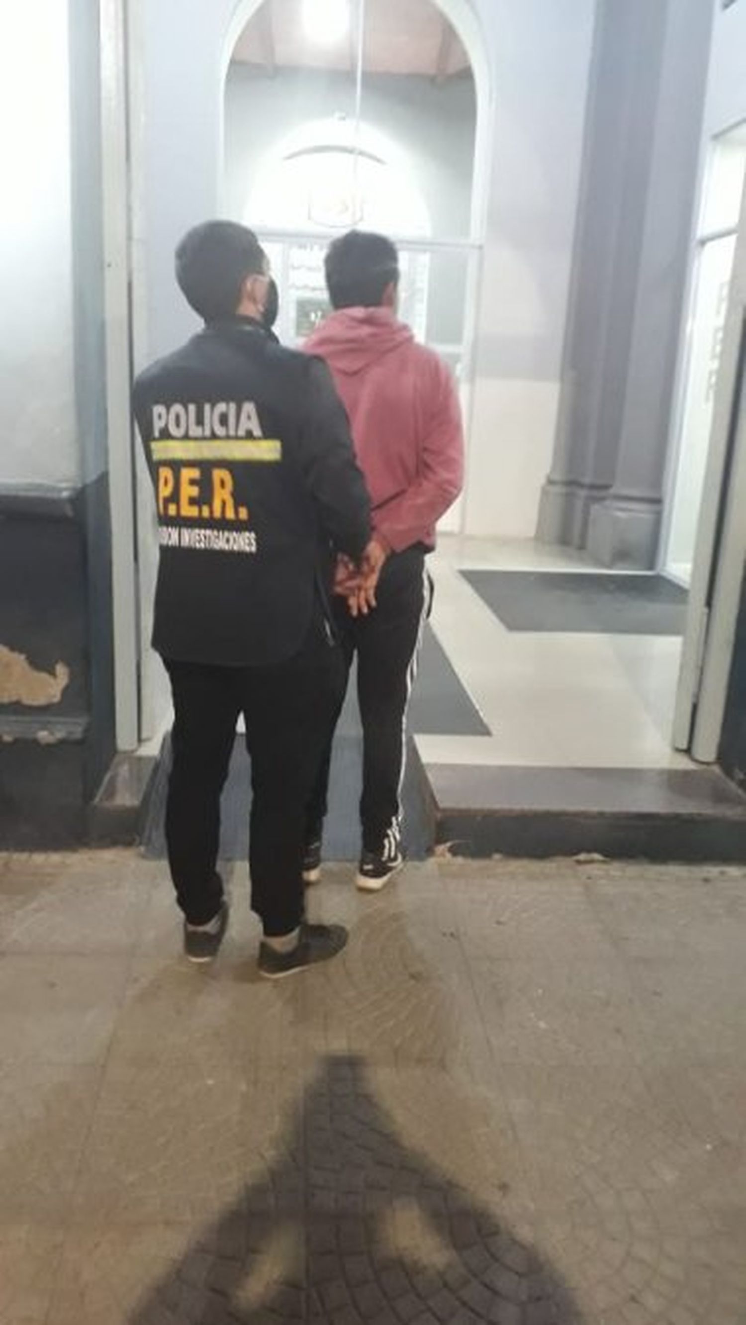 Uno de los cinco detenidos