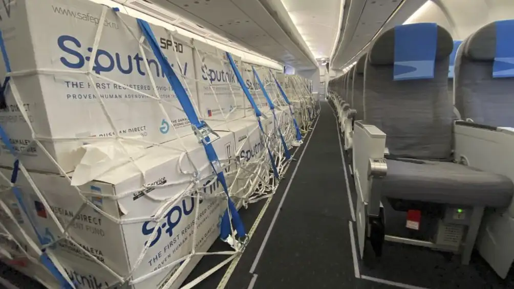 Partió el undécimo vuelo de Aerolíneas Argentinas a Moscú para traer más vacunas