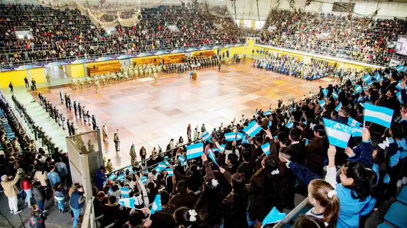 Estudiantes de cuarto grado realizaron 
la promesa de lealtad a la bandera nacional