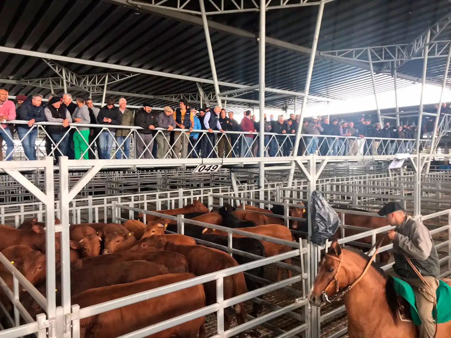 Cierre de los mercados del 7 de febrero