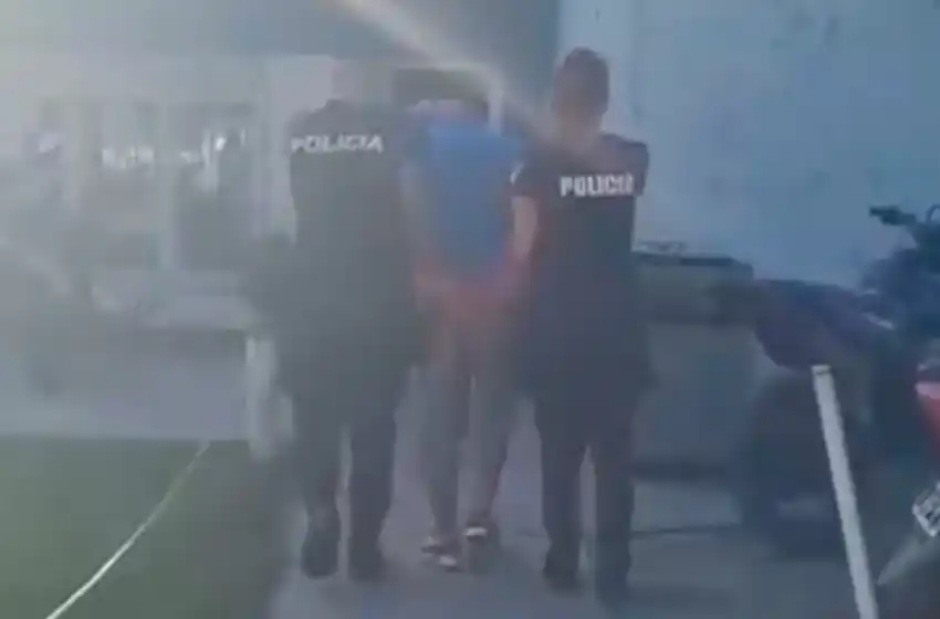 Atrapan a un prófugo de la Justicia en una actitud sospechosa