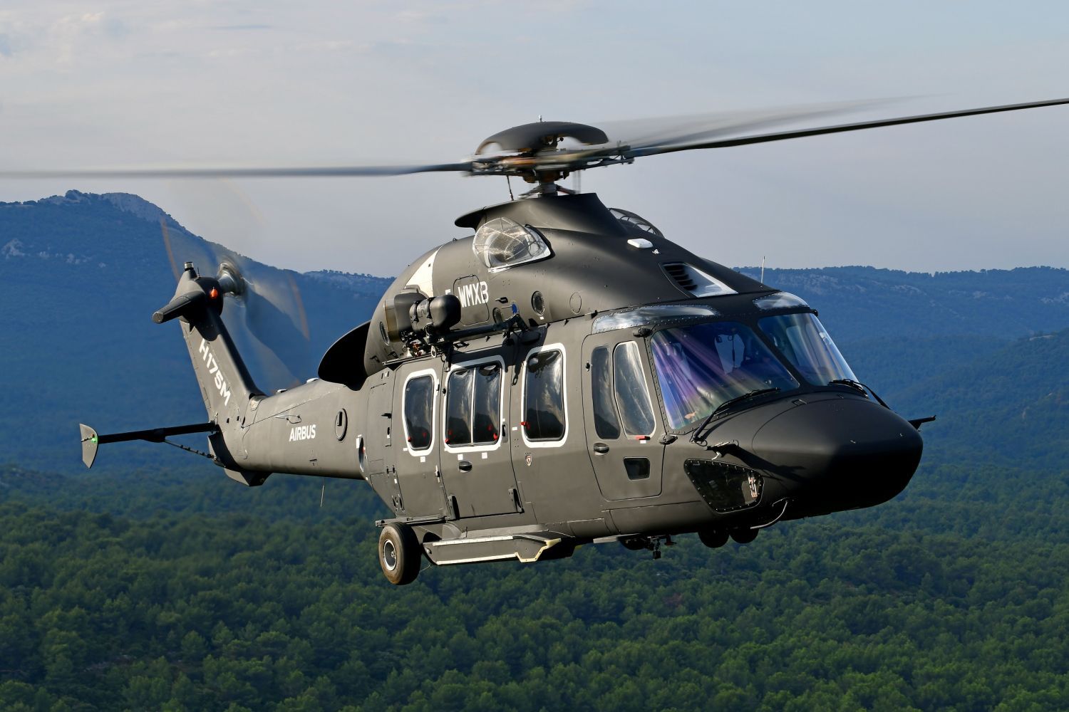 Airbus demonstrates the qualities of its H175M in the UK