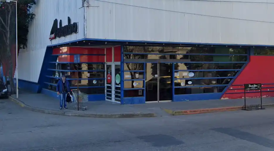 Un gualeguaychuense de 19 años fue detenido en un supermercado: los motivos