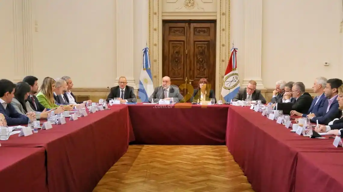 Perotti se reunió con legisladores nacionales para fortalecer la justicia federal en Santa Fe