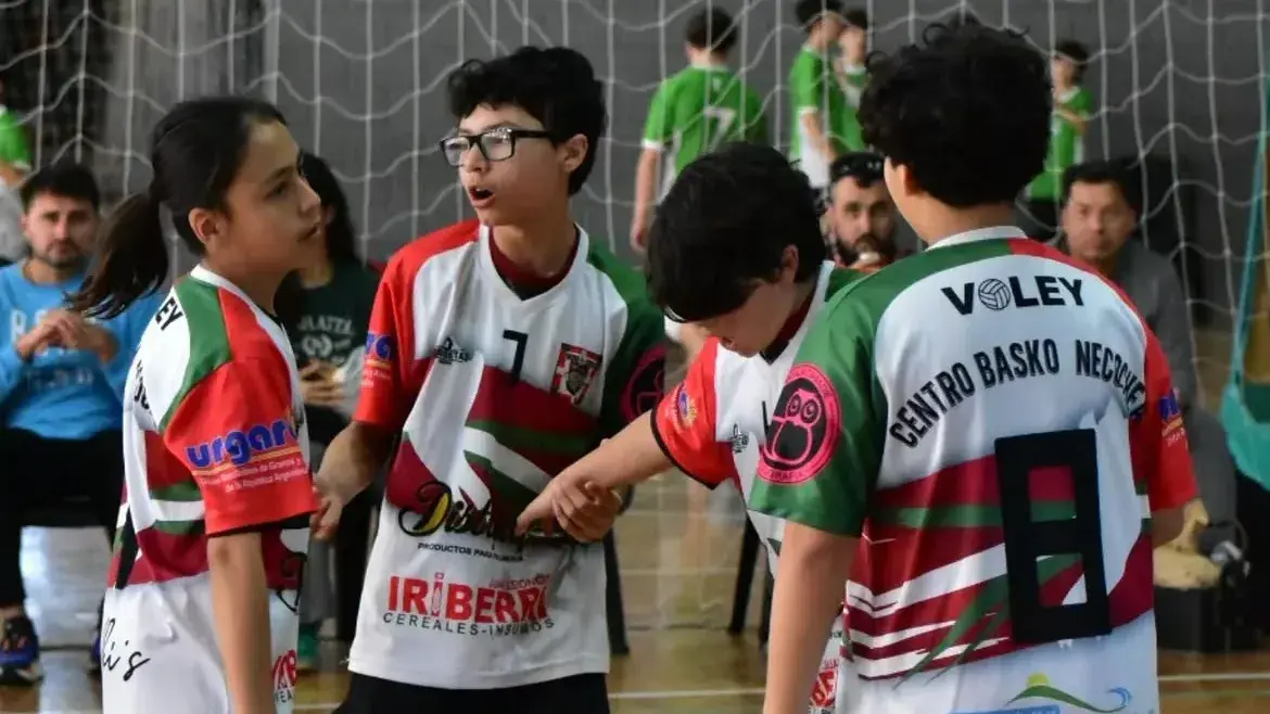 El seleccionado necochense ganó los cuatro partidos de la tercera fecha de Licebo Junior