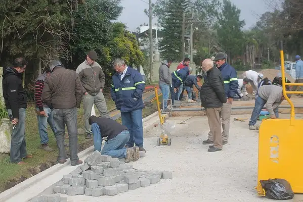 Camino de la Costa: Comenzaron con las obras de pavimentación