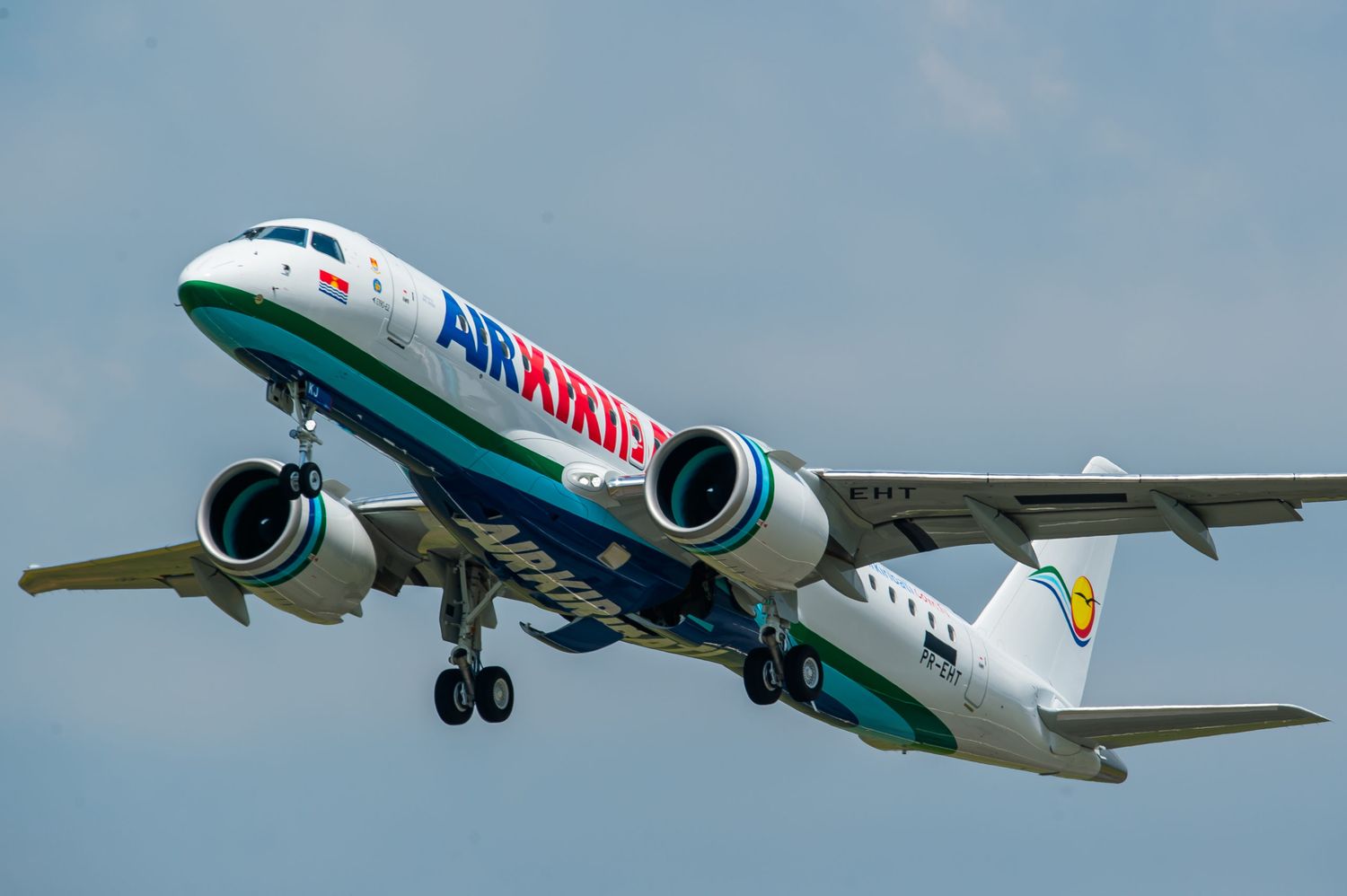 Air Kiribati recibe su primer Embraer E190-E2