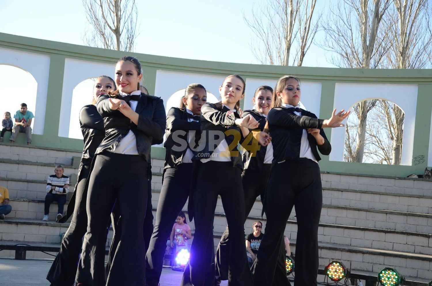 “Venado celebra las juventudes” copó plaza Italia