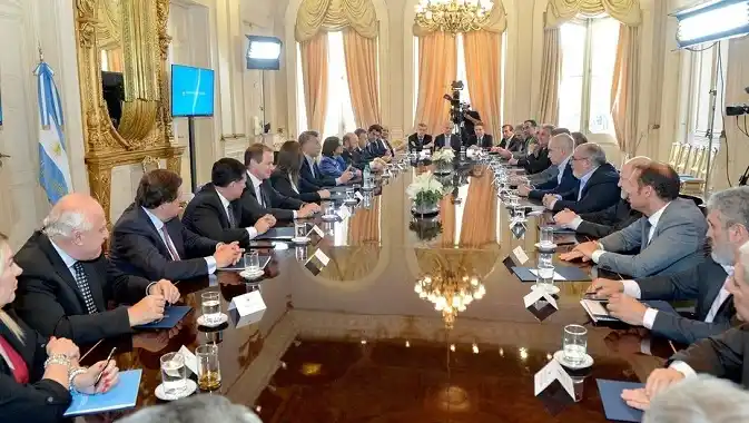 Déficit: El Presidente convocó a las 24 provincias para acordar el presupuesto
