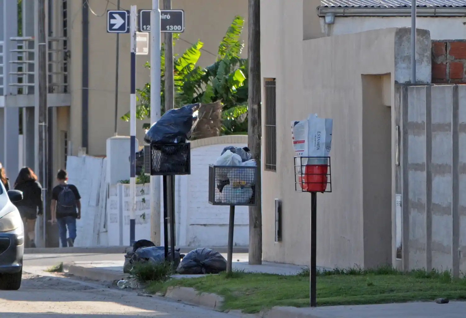 Se multiplican los reclamos por la falta de recolección y cada vez hay basura acumulada en más barrios