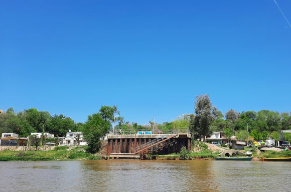 Río Paraná: "La bajante abrupta llegó a la cabecera del delta y pronto dominará toda la región"
