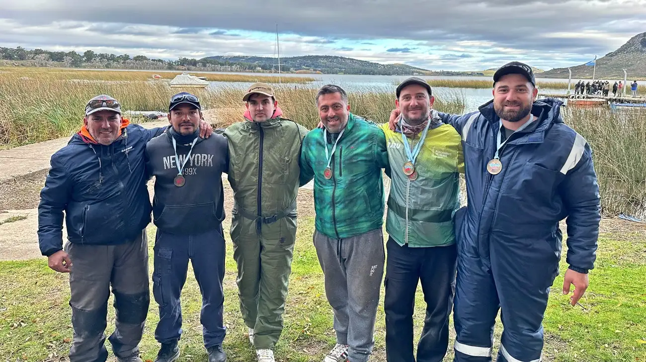 El equipo ganador, de la peña Pescadores de Tandil.