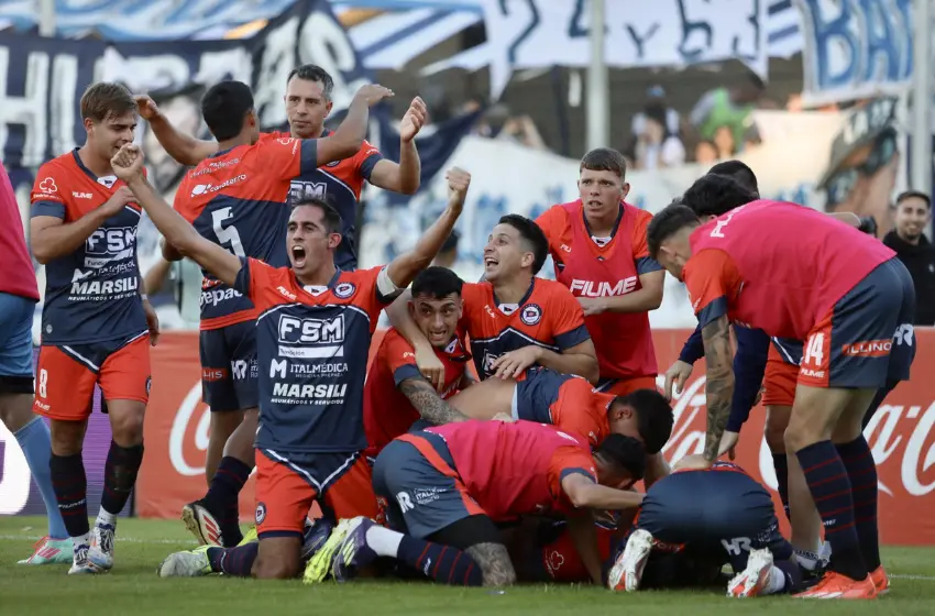 Historia rosarina: Central Córdoba eliminó a Gimnasia por penales y está en octavos de la Copa Argentina
