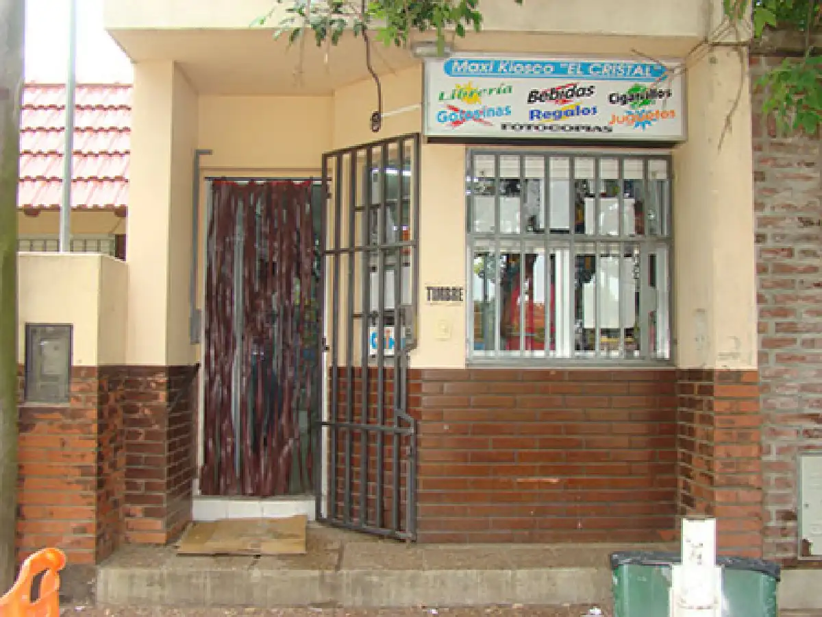 Devoto: robo a mano armada en comercio local
