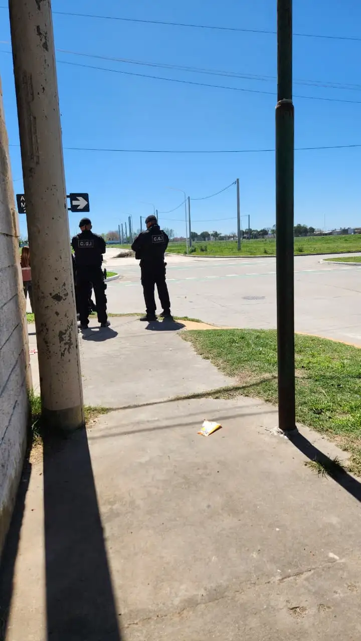 patrullero policia vecinal barrio barranquitas rafaela tarde - 1