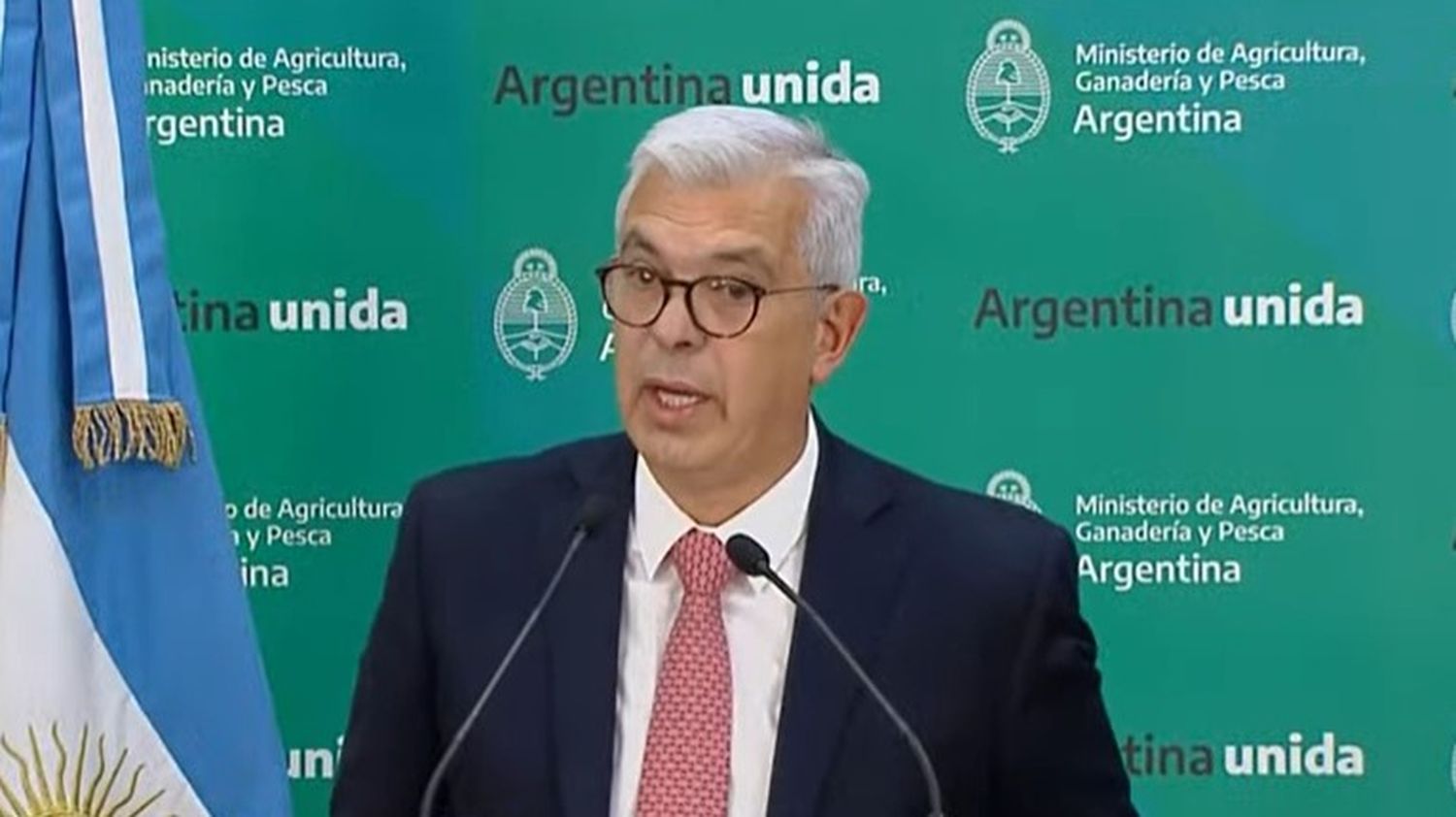 Domínguez: "Abrimos los registros de exportación de trigo"