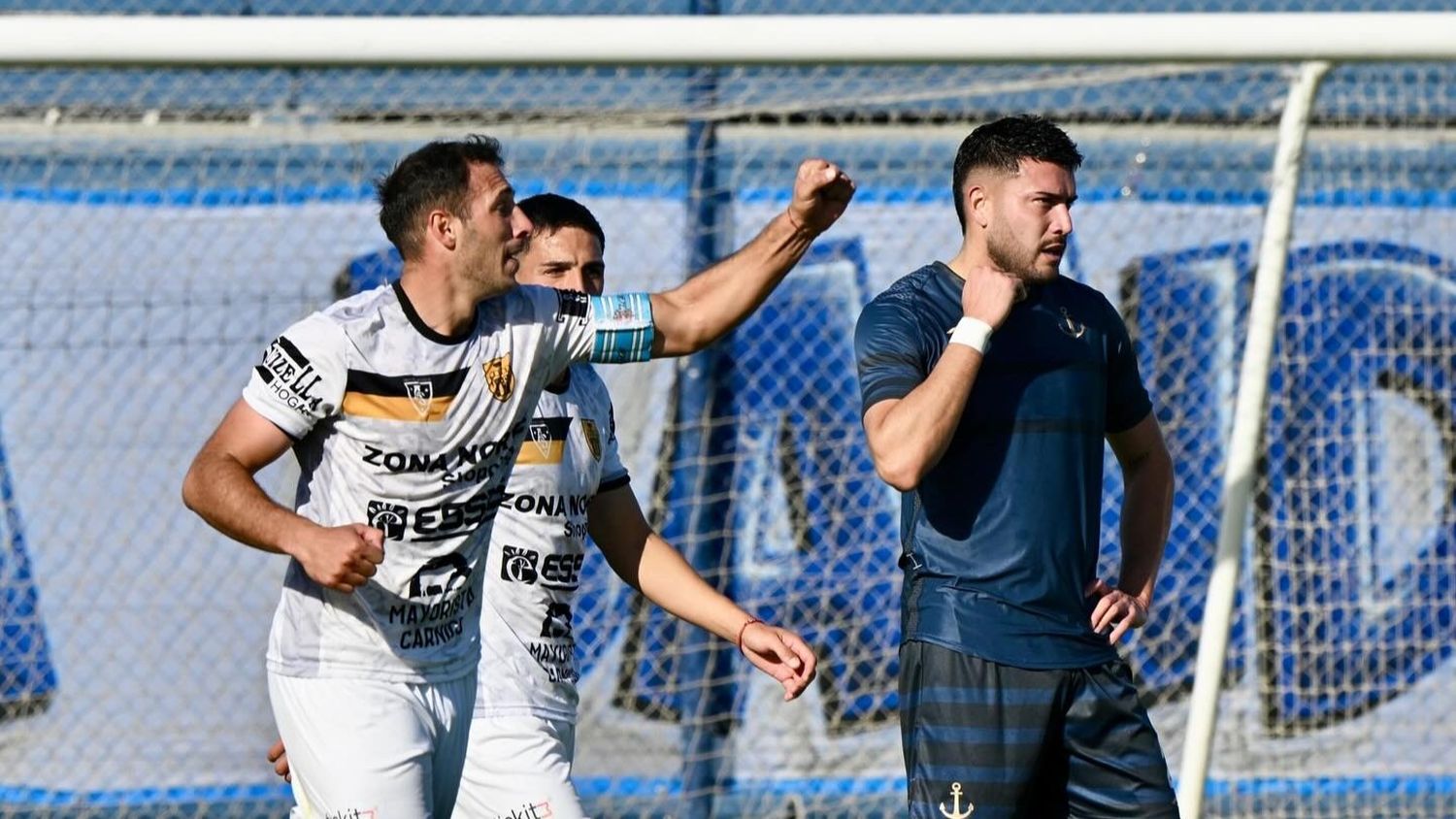 Golazo y goleada en la Patagonia: Nicolás Igartua post triunfo de Santamarina