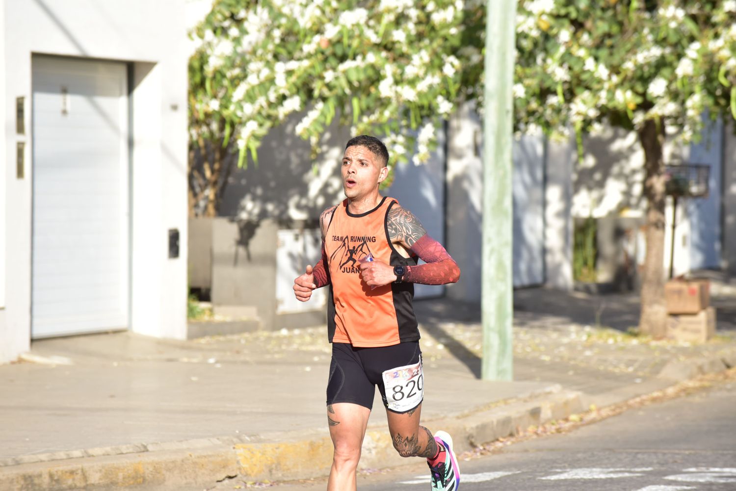 Gabriel Barrera ganó la sexta edicion de la media maratón.