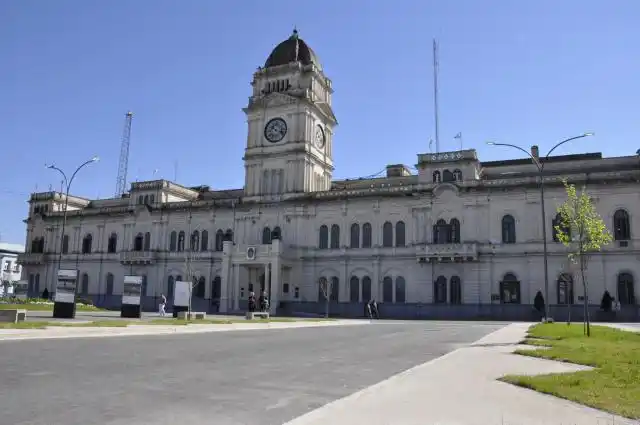 El Gobierno provincial mandó un proyecto para controlar el gasto, y regular déficit y endeudamiento