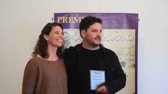 El escritor y librero Esteban Prado recibió el Premio Alfonsina
