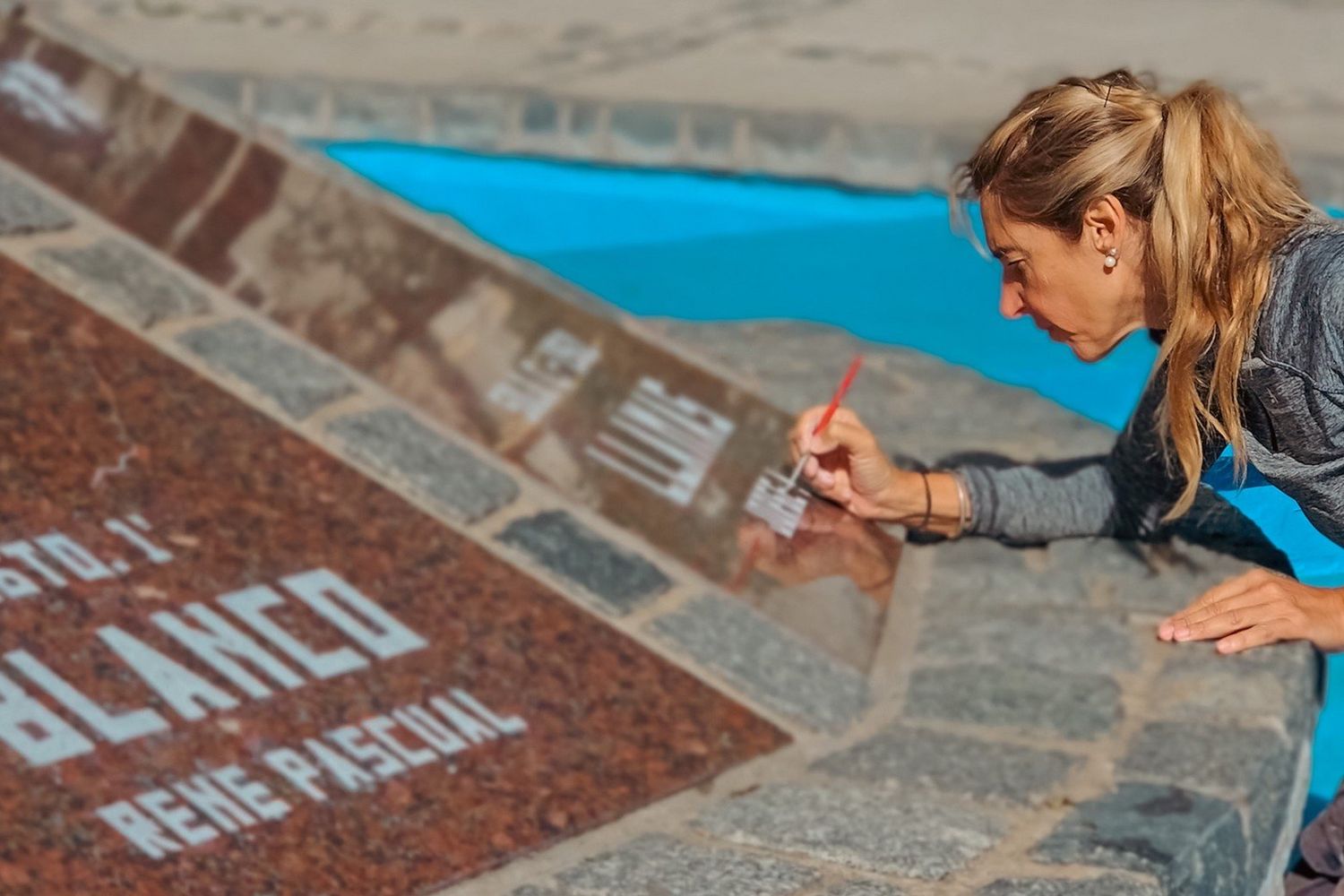 Se llevó a cabo la limpieza e hidrolavado de la fuente y pintura de todo el Monumento.