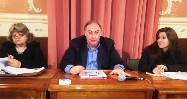 Barbieri confirmó licencia a la presidencia del HCD