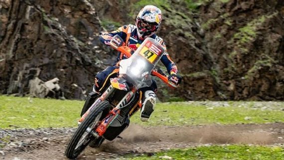 Kevin Benavides, entre los tres primeros de la general