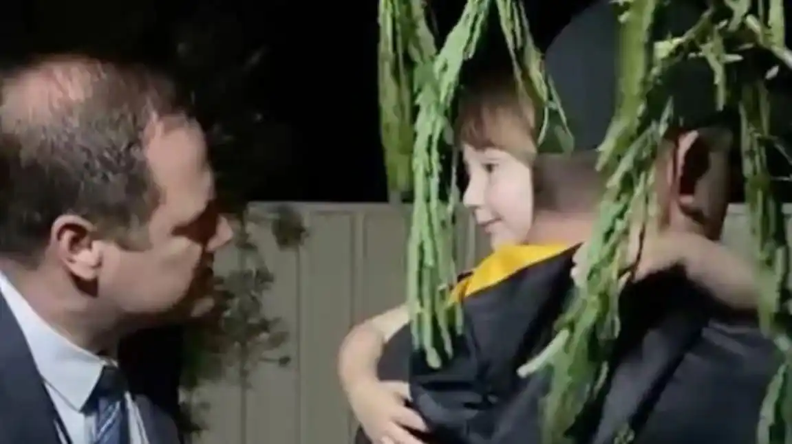 La policía rescató a una nena de 4 años encerrada en una habitación durante tres semanas