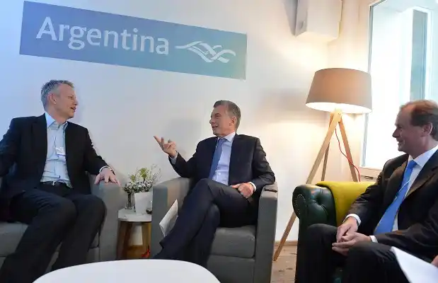 Bordet se reunió con directivos de Coca Cola por los cítricos entrerrianos