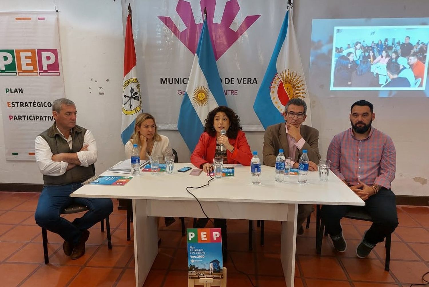 Paula Mitre agradeció “a todos los que participaron de los diferentes encuentros realizados a lo largo de 4 meses y permitieron elaborar un proyecto colectivo.