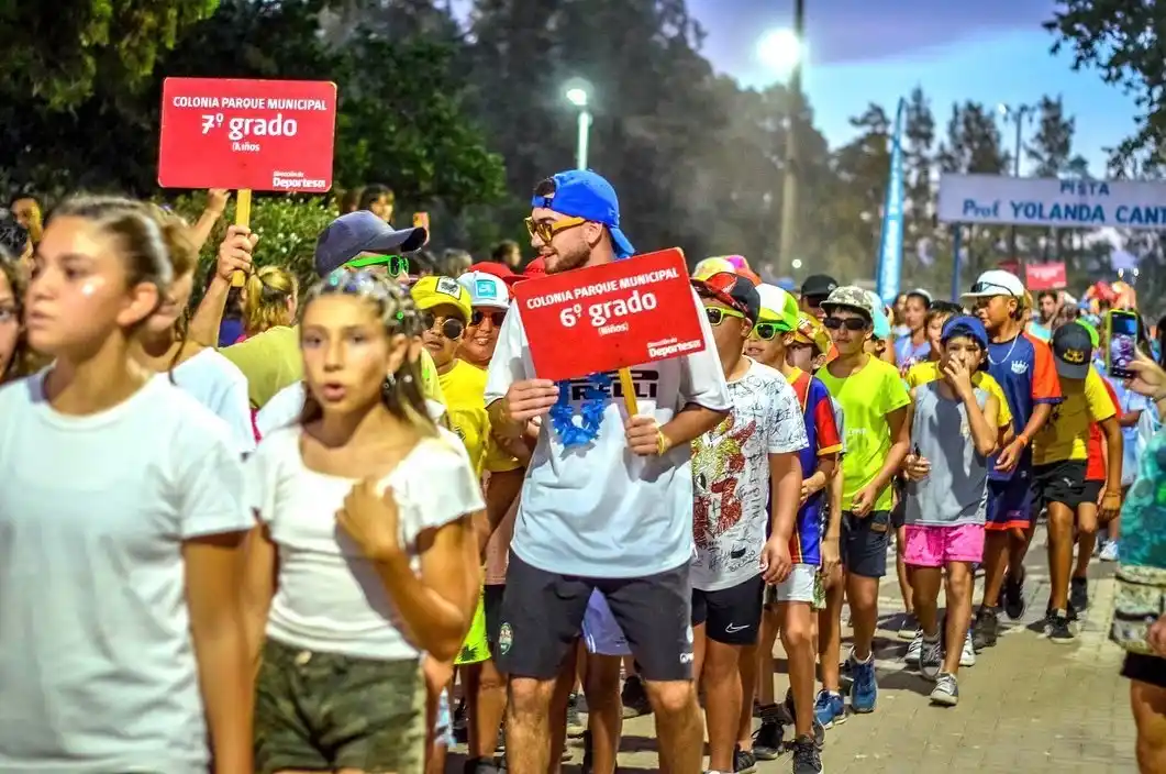 Colorido cierre de las Colonias Municipales de vacaciones