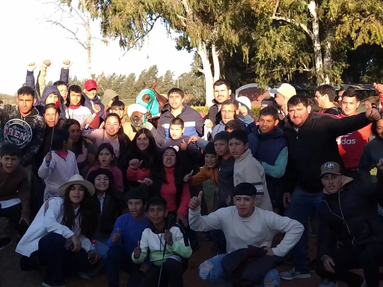 Gran jornada hípica en Gualeguay: 13 carreras y un hipódromo colmado