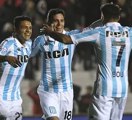 Racing pisó fuerte en Paraná