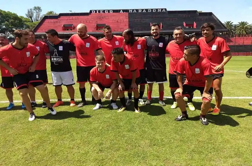 El plantel de Newell’s campeón 2004 se reunió en el Coloso por el 15to aniversario