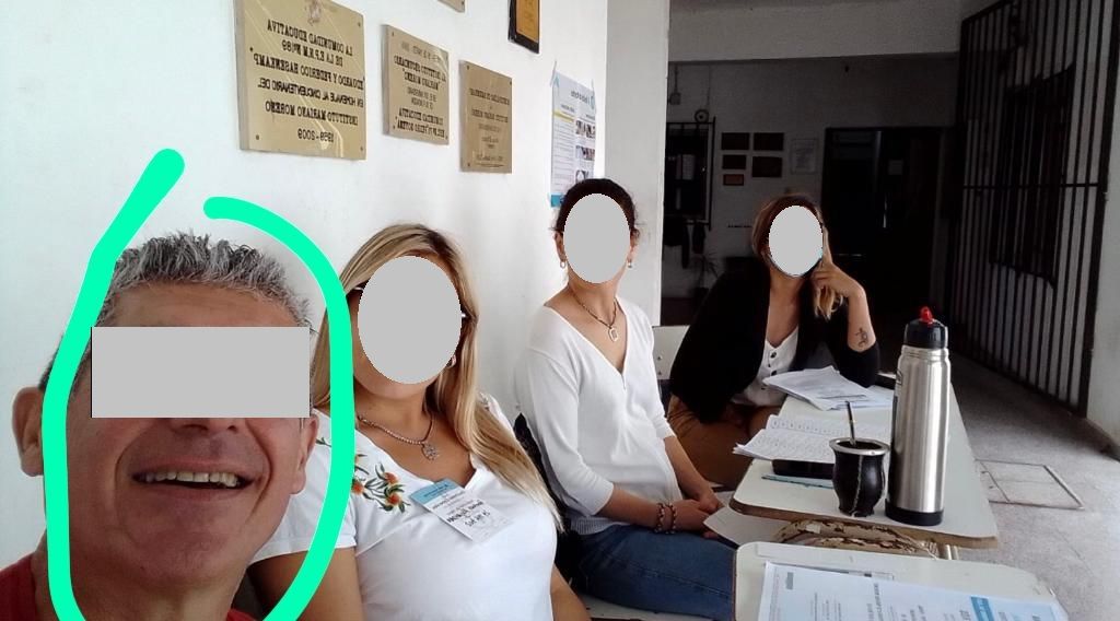 Tiene orden de detención y estuvo como Presidente de Mesa
