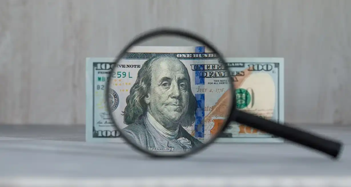 El dólar, en la mira: más cepo, caída de reservas, aumento del blue y baja liquidación de soja