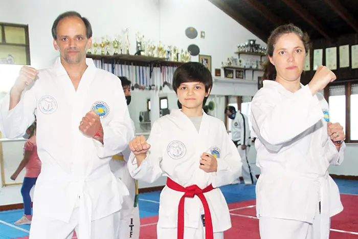Su hijo los acercó al taekwondo durante el aislamiento social y hoy son medallistas panamericanos