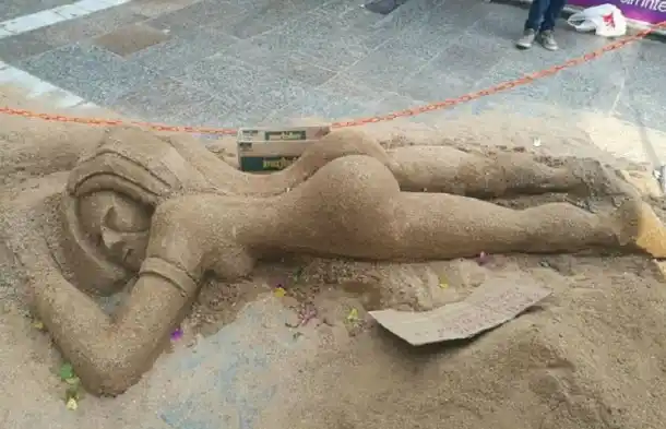 Le hicieron una escultura a Sol Pérez
