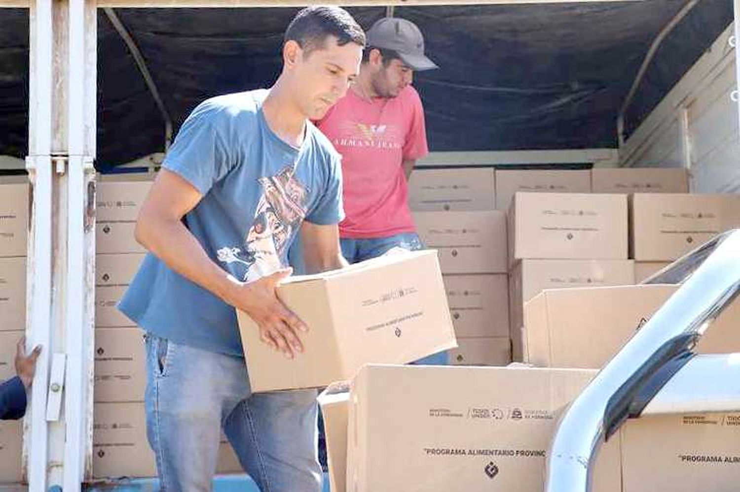 El Gobierno de Formosa entregará 26000 cajas 
alimentarias a 450 comunidades aborígenes