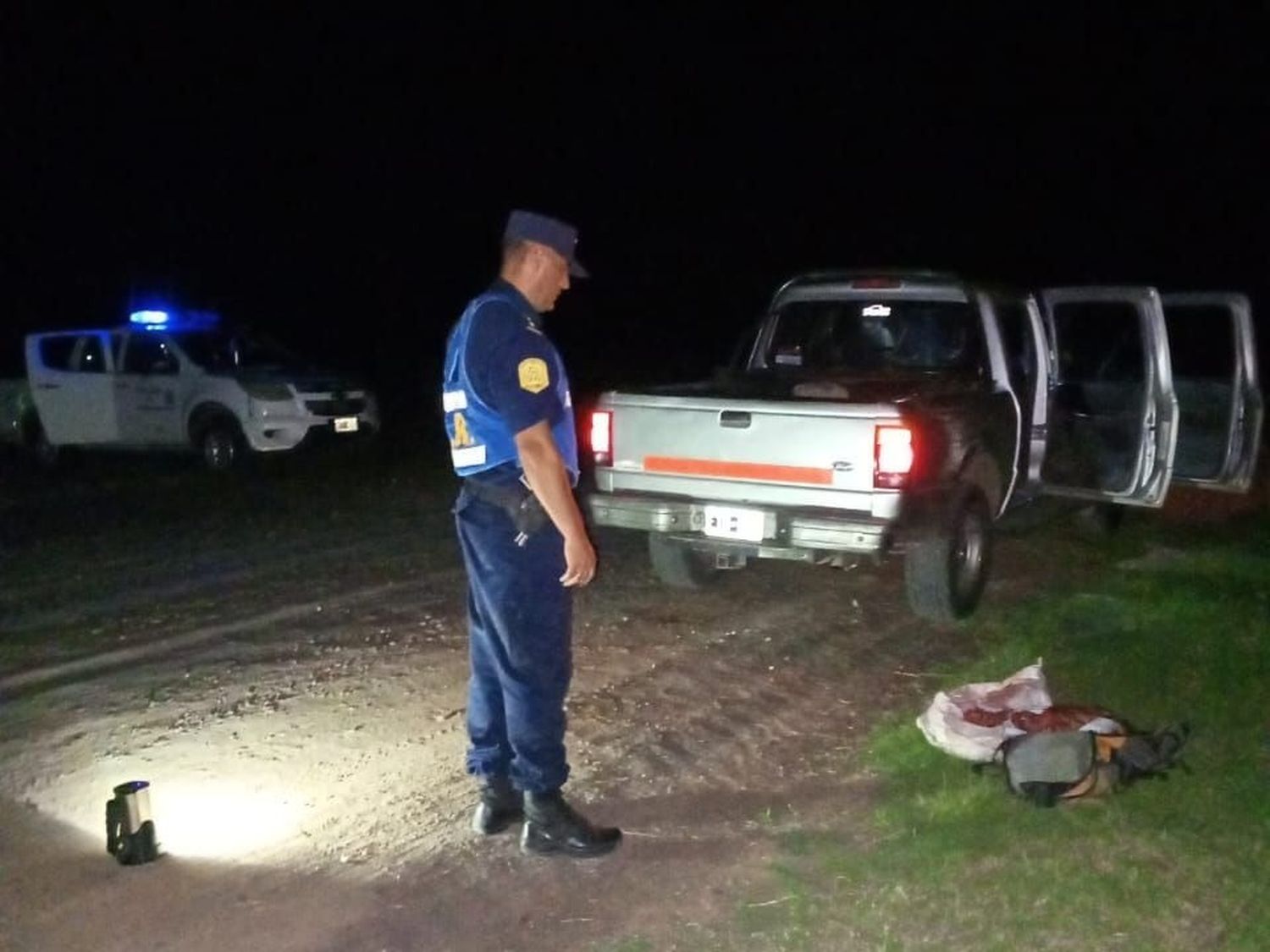 Decomiso de carne en operativo policial sobre Ruta Nacional 18