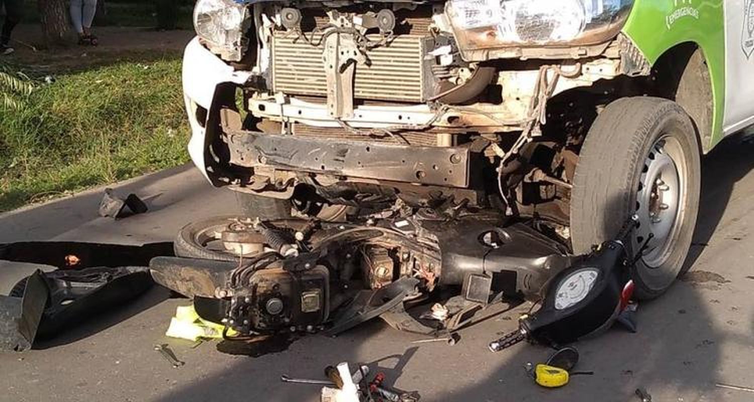 Patrullero chocó con una moto cuando iba a un procedimiento