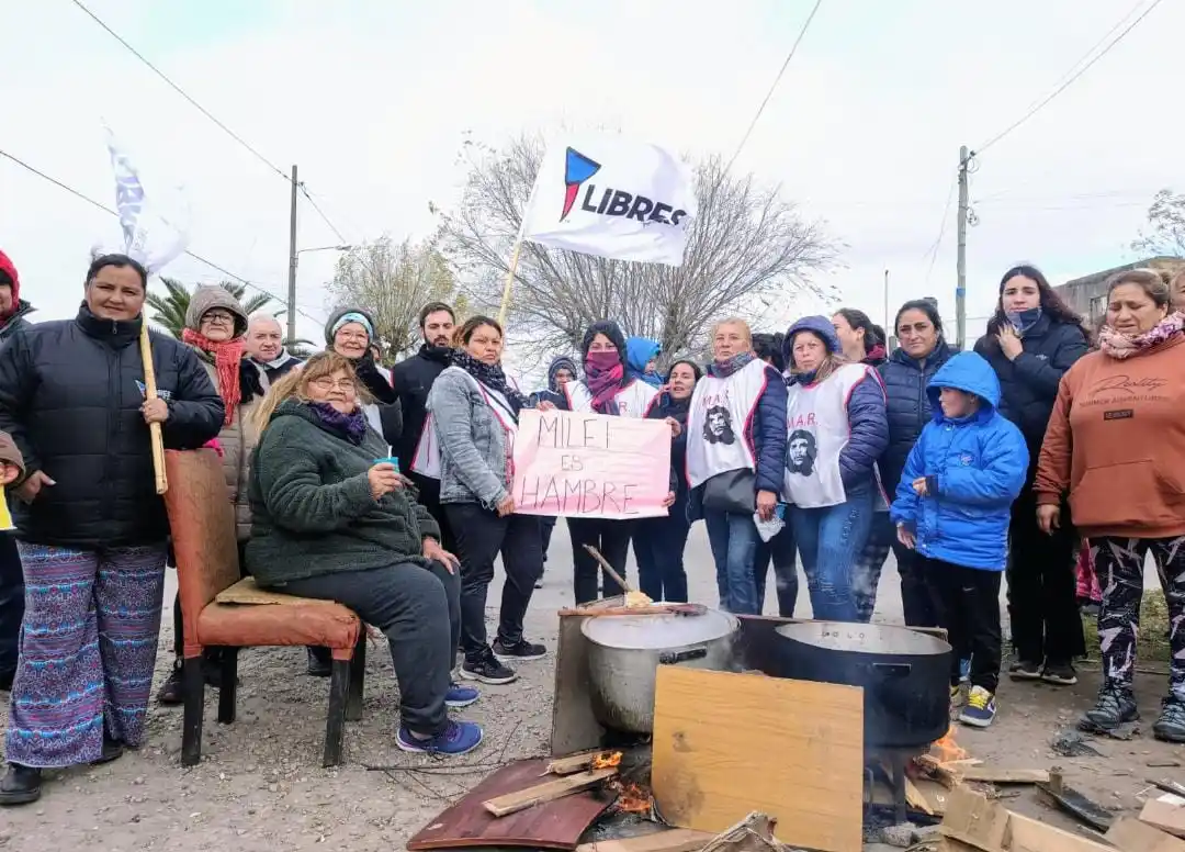 Los integrantes de agrupaciones sociales denunciaron la "inseguridad alimentaria" en áreas urbanas.