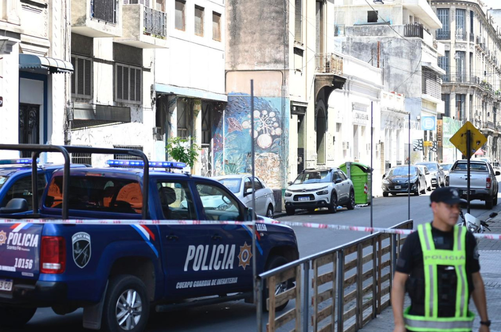 La Policía y Brigada de Explosivos trabajó en el lugar.