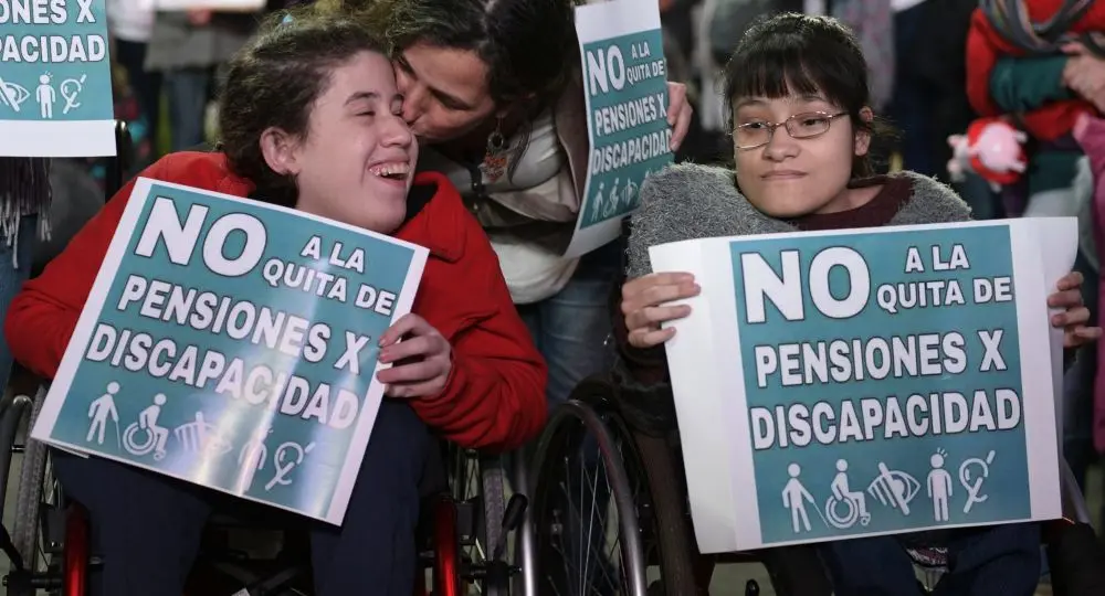 Impulsan cautelar para frenar la quita de pensiones por discapacidad