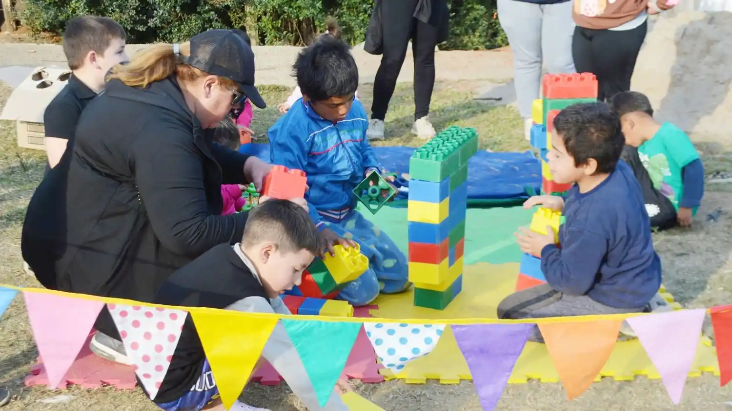 La kermesse itinerante continúa recorriendo los barrios