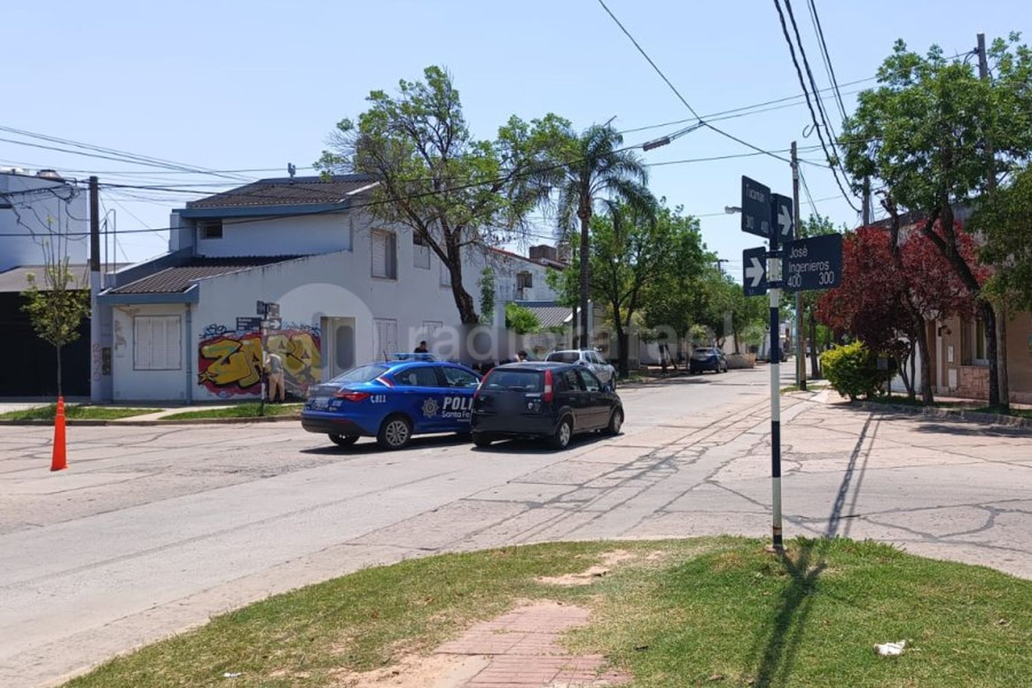 Corte de tránsito en calle Tucumán por un accidente: un patrullero involucrado